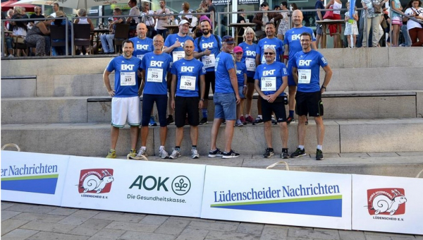 Bei uns beginnen Lebensläufe! Firmenlauf Lüdenscheid 2022